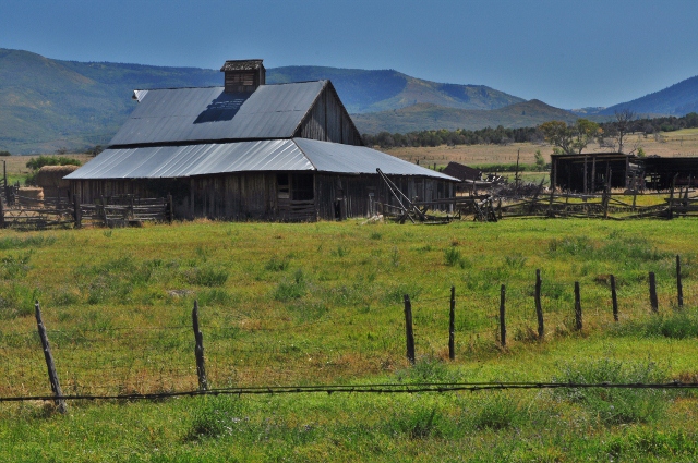 a tin-roofed barn